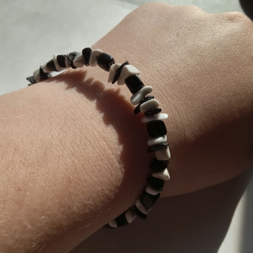 Black and white gemstone bracelet boho bohemian western bohochic bohemianchic - Picture 2 of 5